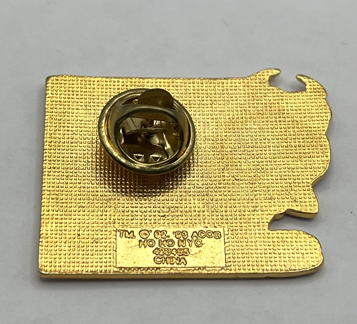 1996 Atlanta Olympic Shooting Pin ~ Izzy Mascot with Target