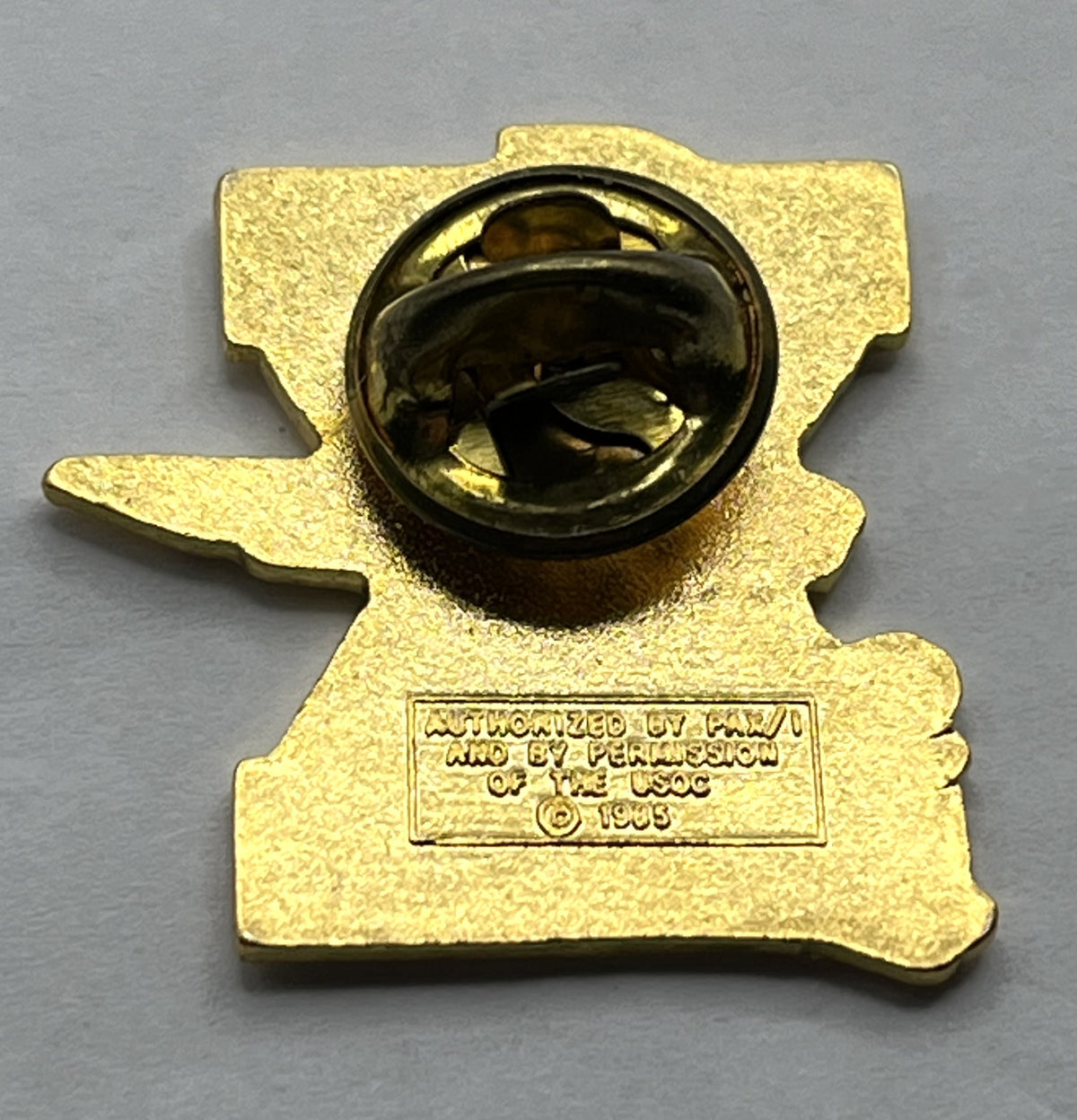 1987 Pan American Games Shooting Pin ~ Amigo Mascot with Rifle ~ Indianapolis