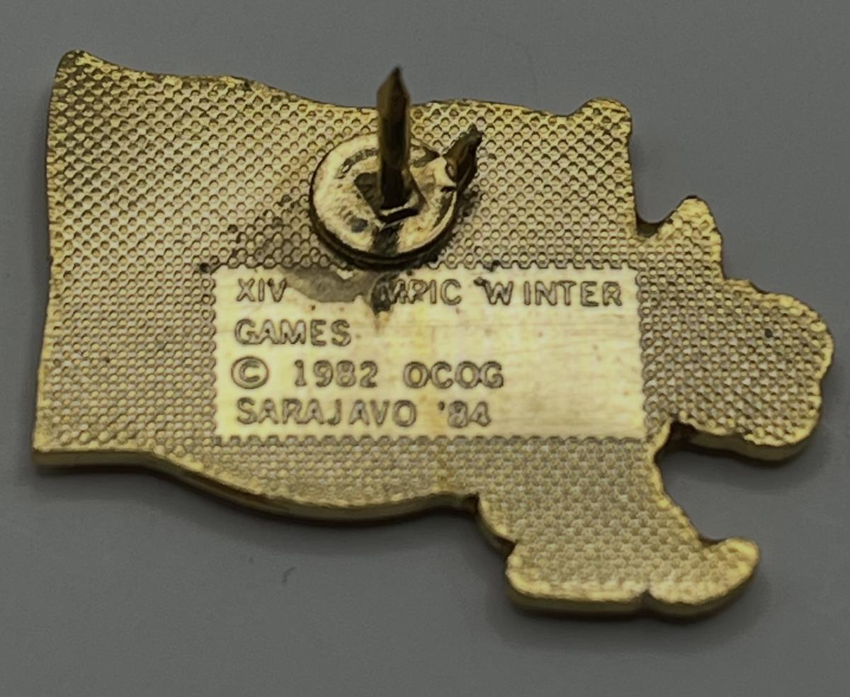 1984 Sarajevo Olympic Pin ~ Vučko Mascot Set ~ USA Flag