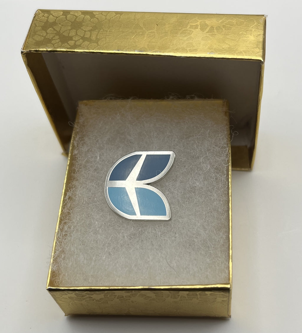 CommutAir Airline Pin ~ United Airlines United Express Partner ~ Blue Leaf Logo