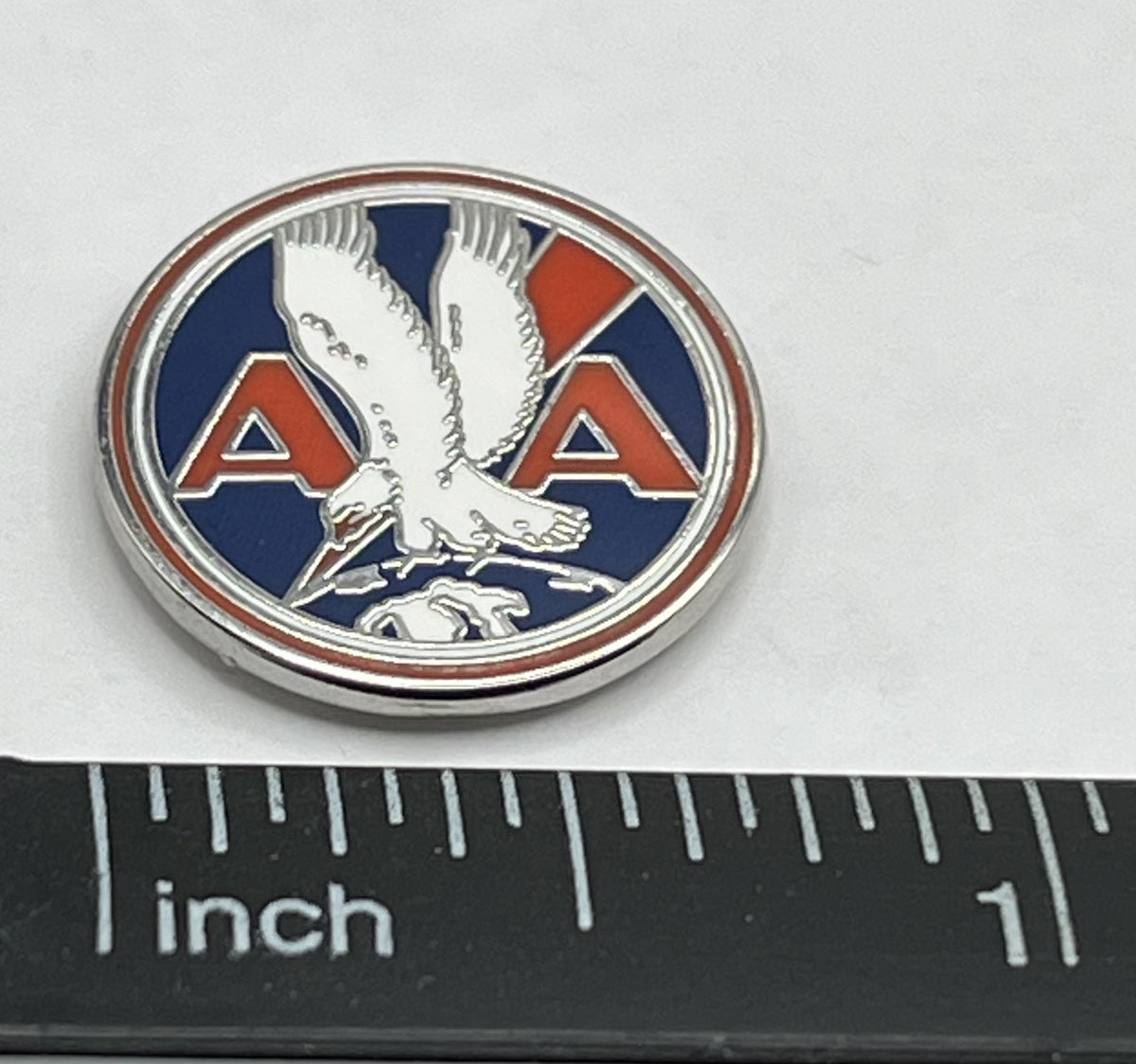 American Airlines Pin ~ Classic Eagle AA Logo ~ Round