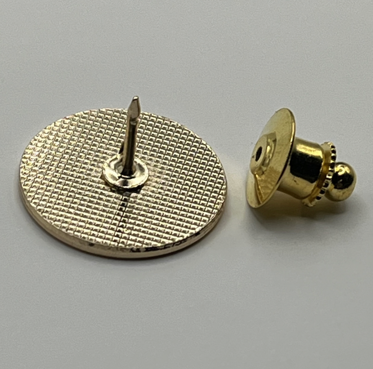 Delta Air Lines classic “widget” logo lapel pin — modern cloisonné reproduction