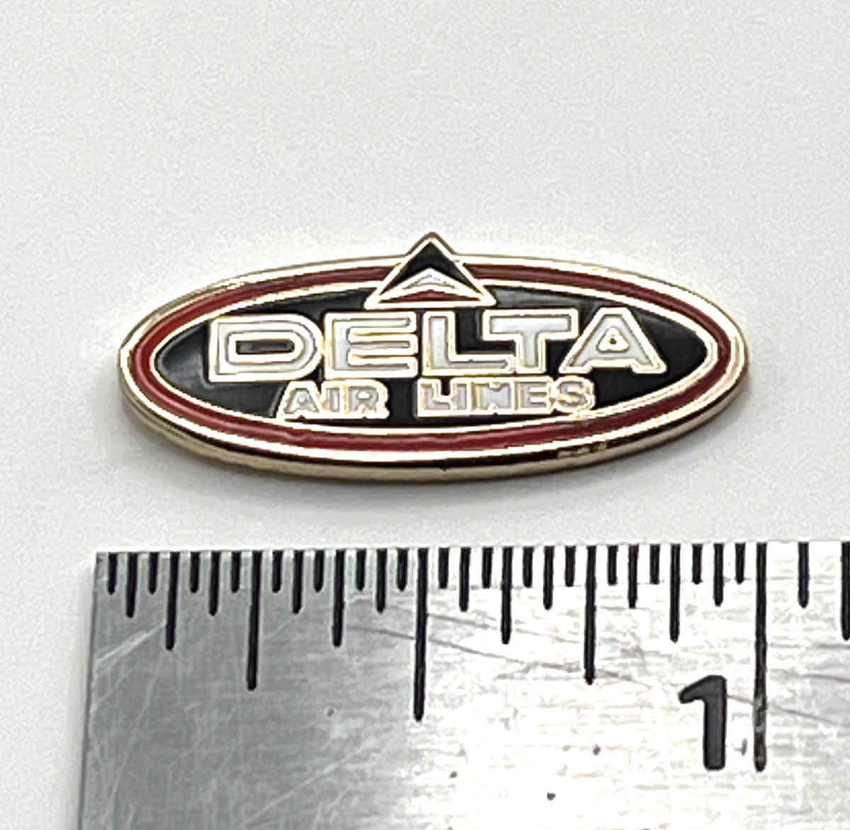 Delta Air Lines Oval Widget Wordmark Lapel Pin – Cloisonné Reproduction w/ Box