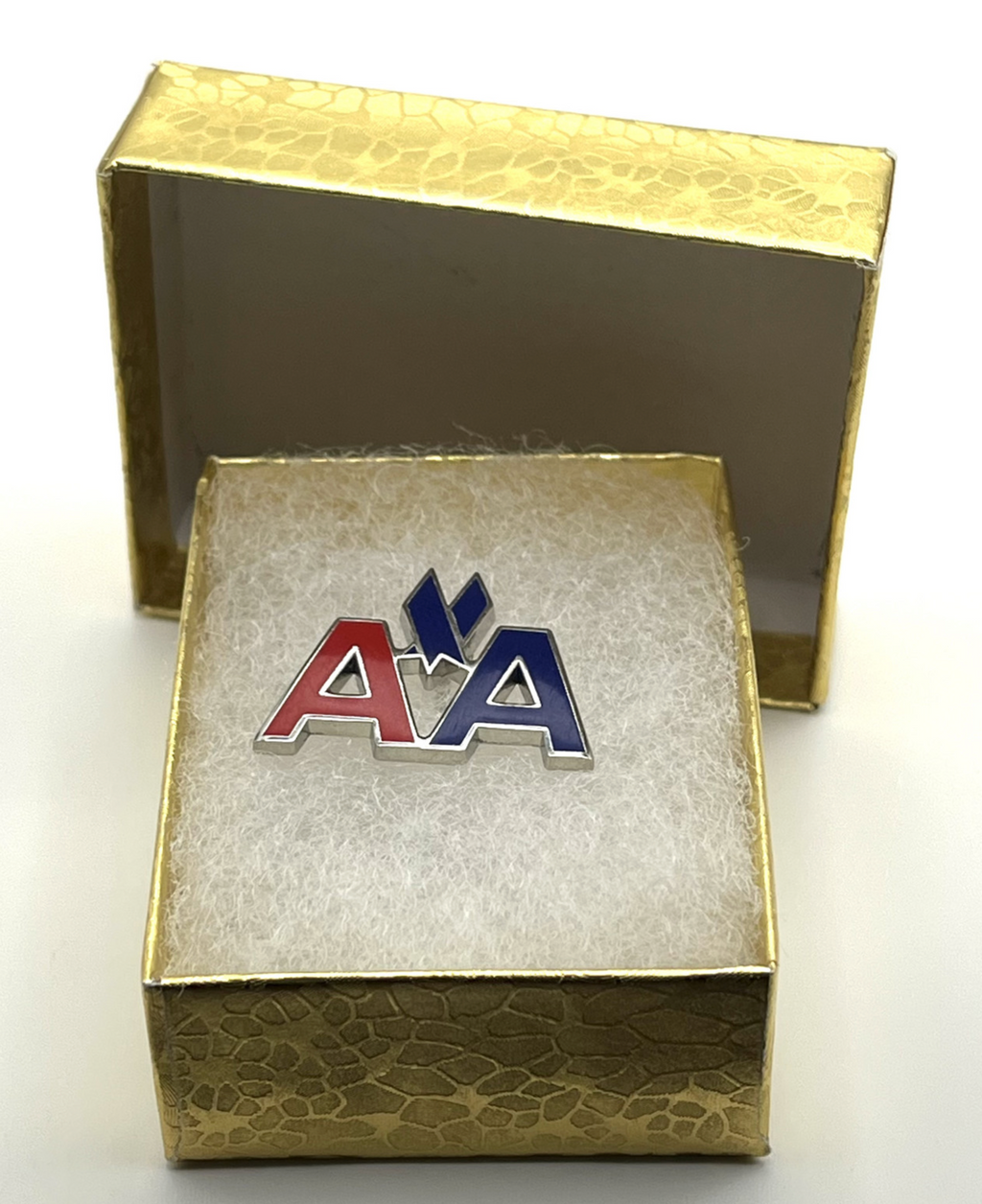 American Airlines classic AA eagle lapel pin — modern cloisonné reproduction