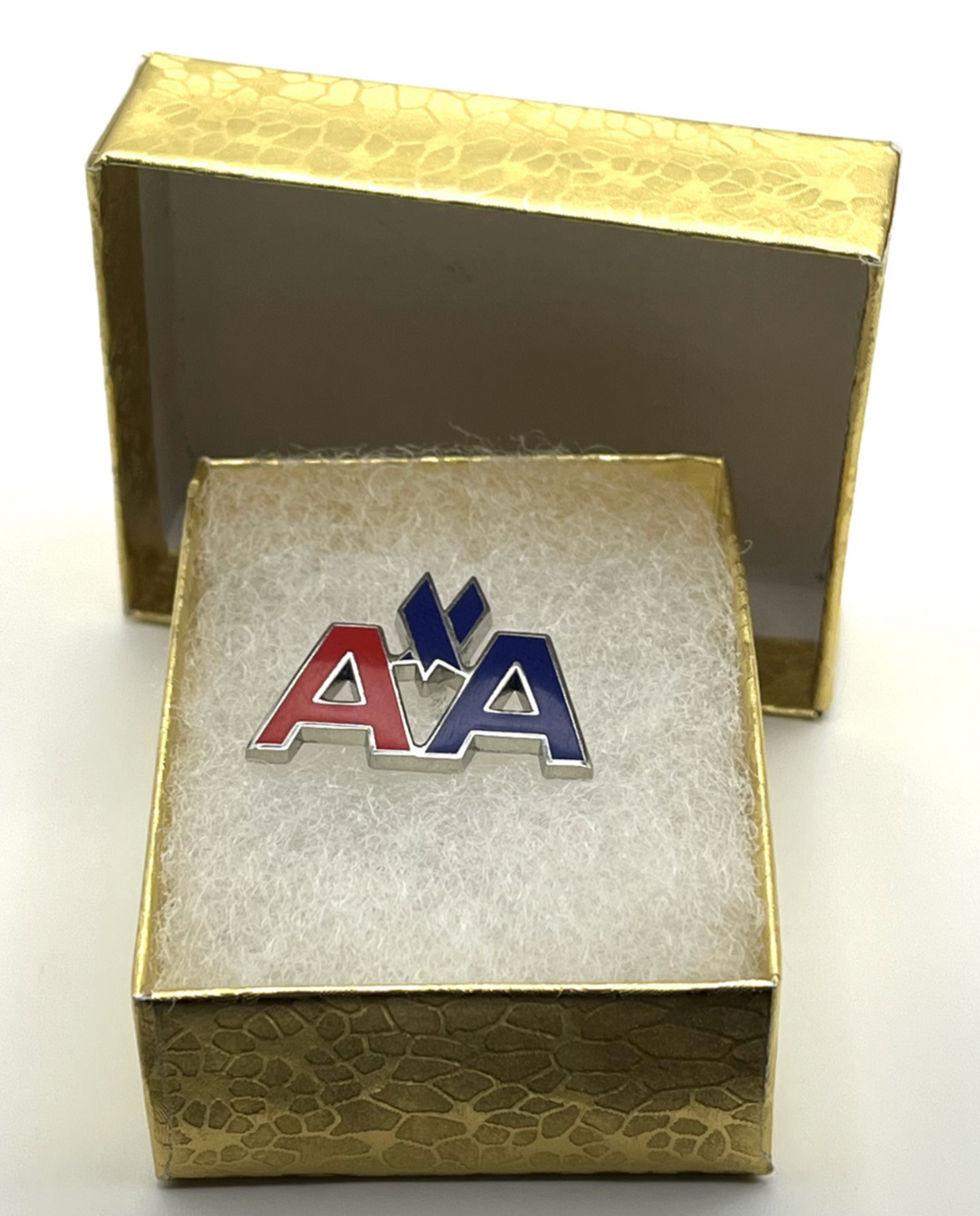 American Airlines classic AA eagle lapel pin — modern cloisonné reproduction