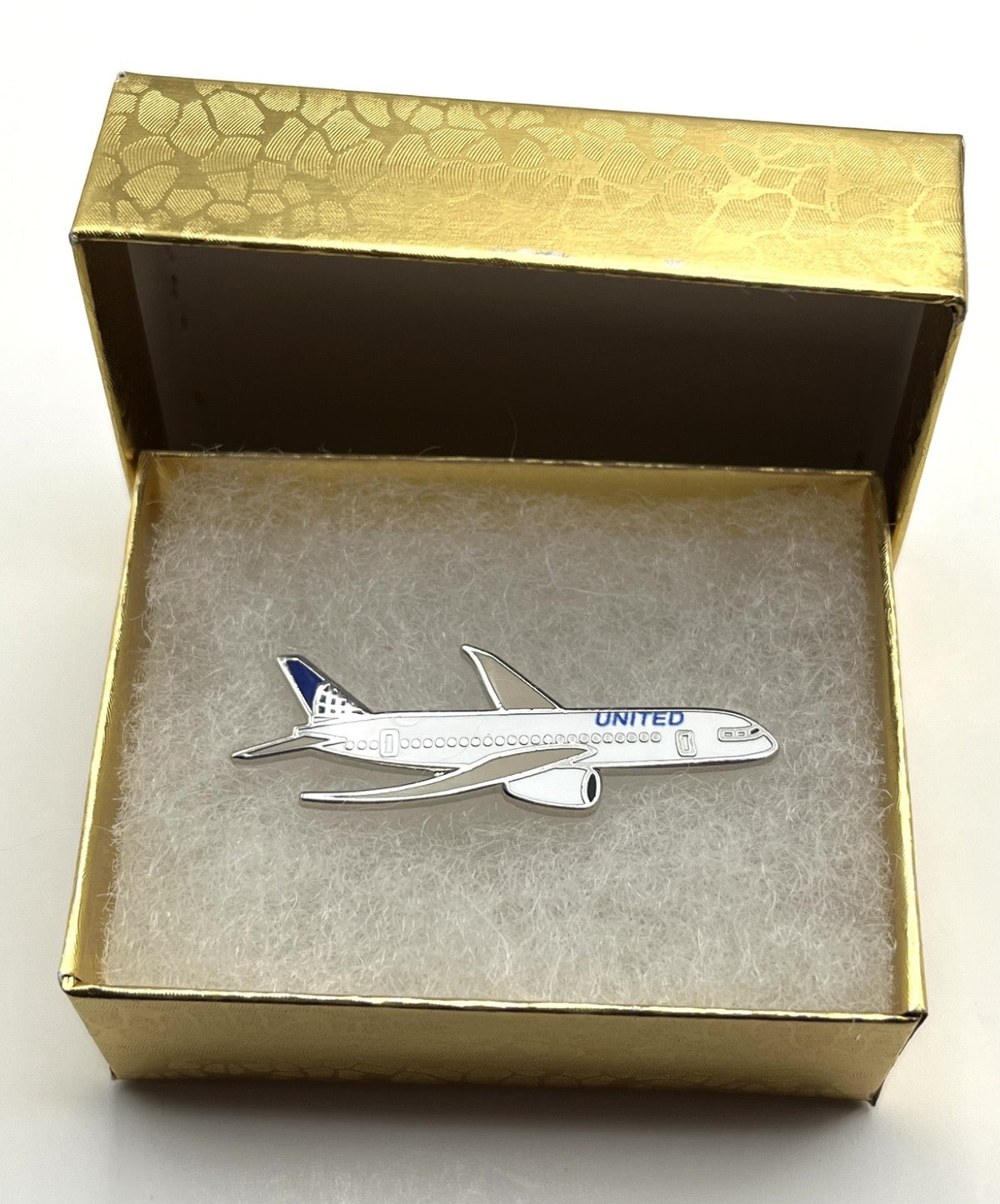 United Airlines Boeing 787 Airplane Lapel Pin – Modern Reproduction Gift