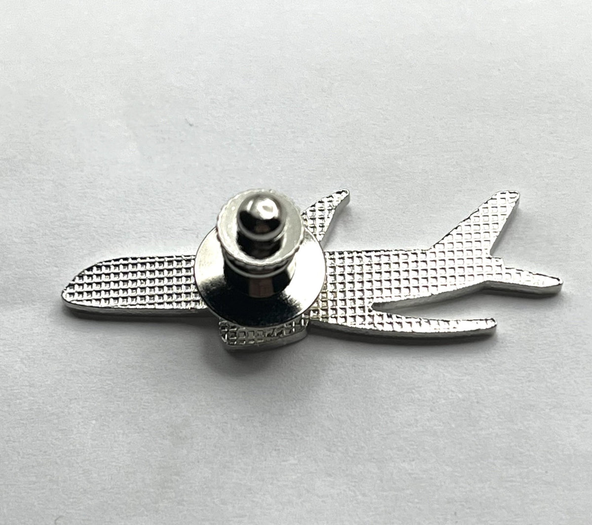 United Airlines Boeing 787 Airplane Lapel Pin – Modern Reproduction Gift