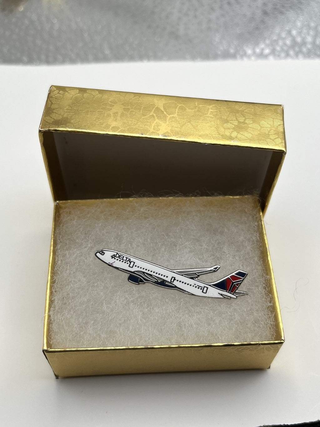 Delta Air Lines Airbus A330 Airplane Lapel Pin ~ Repro Gift