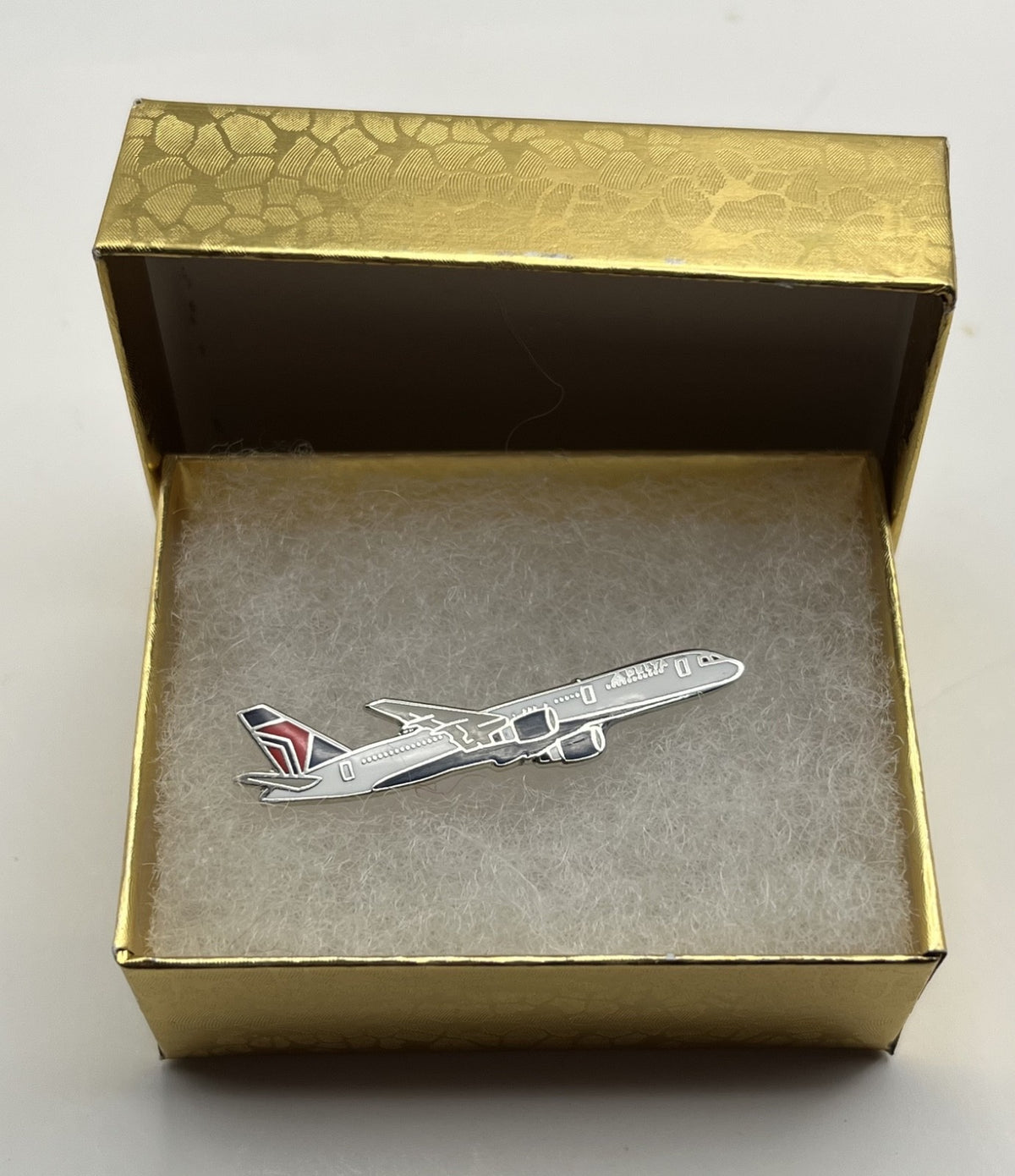 Delta Air Lines Boeing 757 Airplane Lapel Pin – Modern Repro Gift