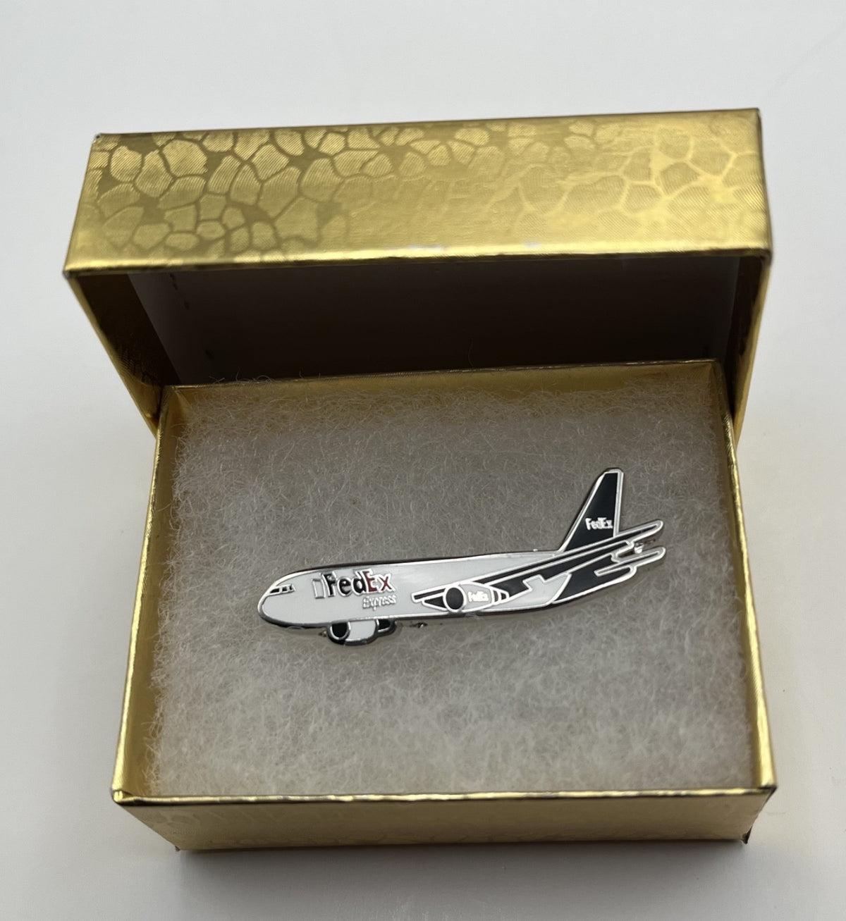 FedEx Boeing 767 Cargo Airplane Lapel Pin – Modern Repro Gift