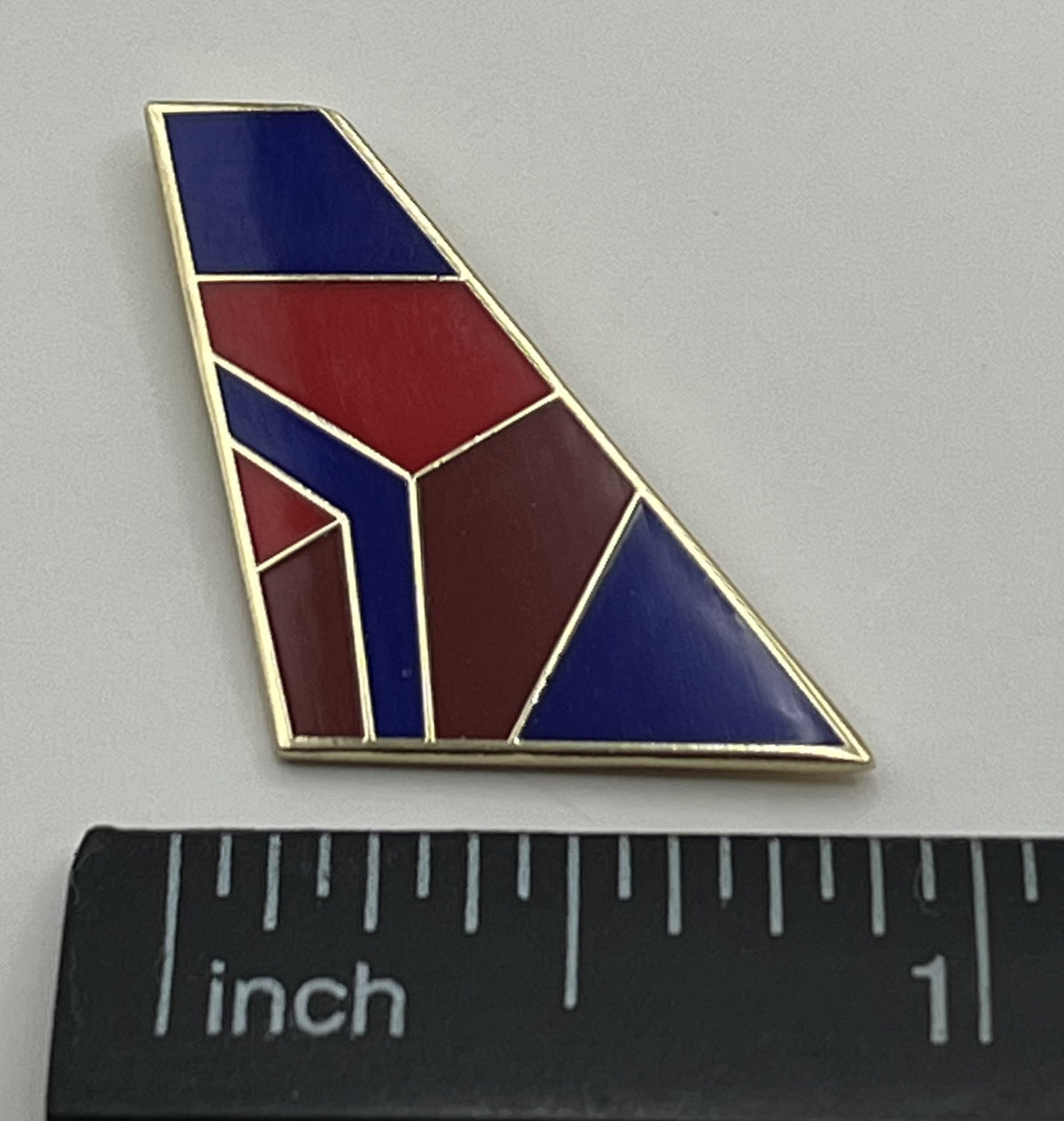 Delta Air Lines Widget Tail Lapel Pin – Cloisonné Reproduction w/ Box