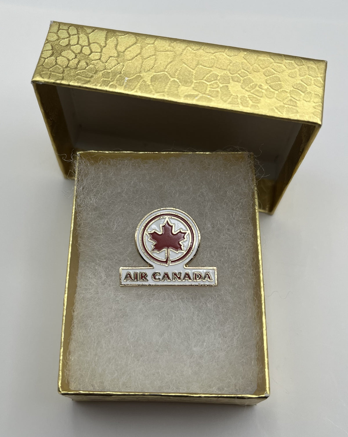 Air Canada Maple Leaf Logo Lapel Pin Cloisonné Repro Gift