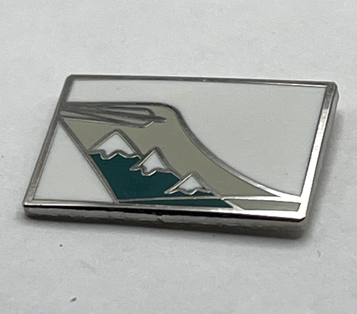 Reno Air Mountain Logo Lapel Pin – Repro Gift