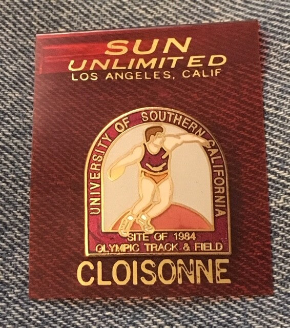 Discus USC venue pin from the 1984 Los Angeles Olympics on original card (photo 2)
