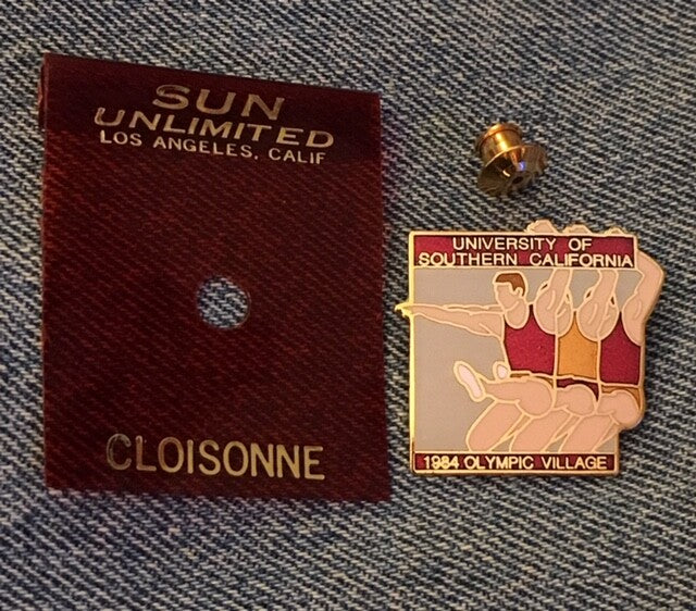 Olympic Village USC pin from the 1984 Los Angeles Olympics on original card (photo 4)