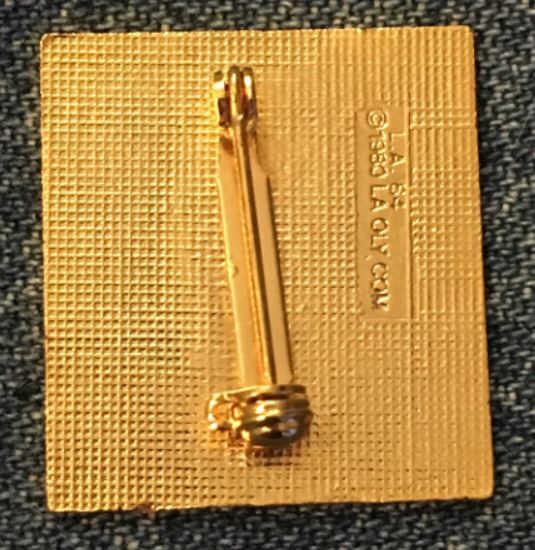 White Sports Illustrated 1984 Los Angeles Olympic media brooch pin (photo 2)