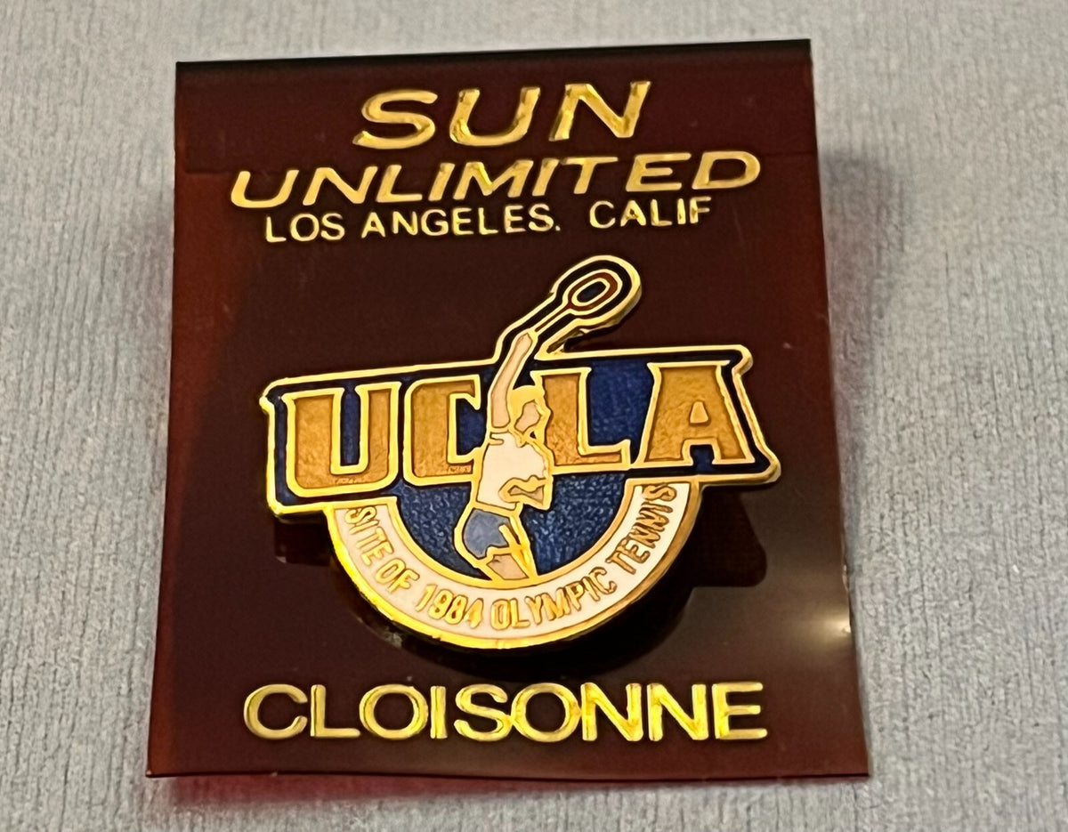 Tennis UCLA venue pin from the 1984 Los Angeles Olympics on original card (photo 2)