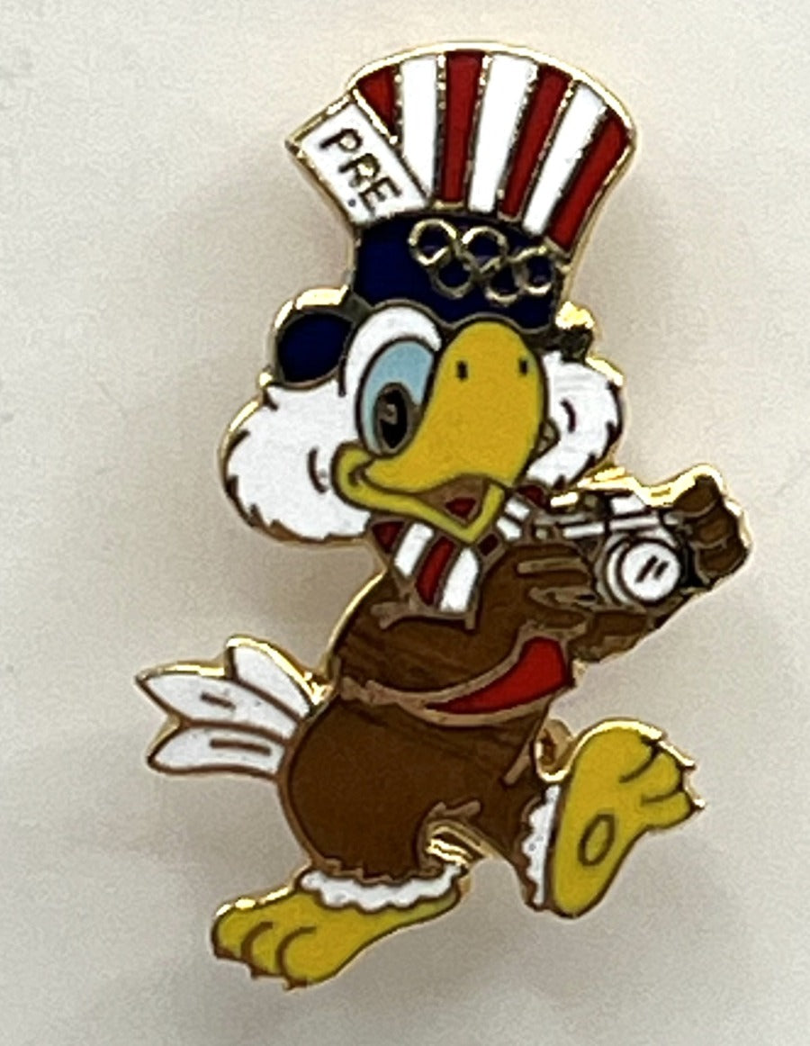 1984 Los Angeles Olympic Sam the Eagle Press Pose Pin ~ Camera ~ LAOOC